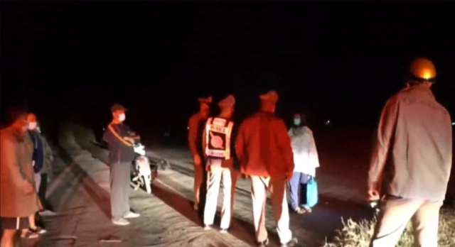 ทำได้ลง!สาวเจอแฟนหนุ่ม ทิ้งเพื่อนอยู่ในสวนสาธารณะคนเดียวค่ำมืด