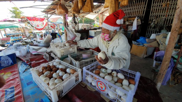 สั่งปิดตลาด 4 แห่ง  เฝ้าระวังโรคหลังพบผู้ติดเชื้อรายที่3