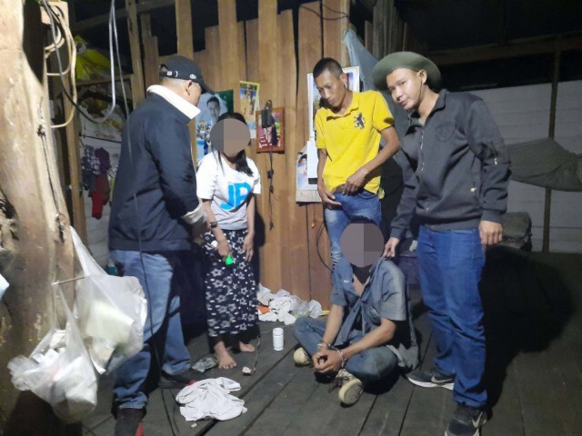 รวบแล้วหนุ่มขืนใจสาวลาว