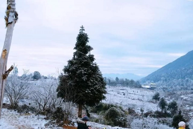 เปิดภาพ "ลาว-เวียดนาม" หิมะตก อากาศหนาวจัด