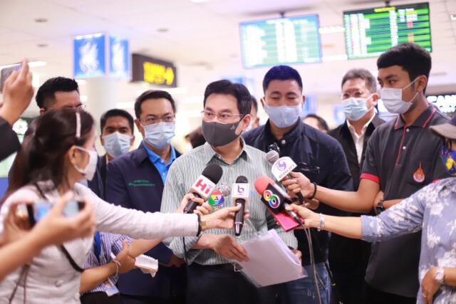 "จุรินทร์" ลงใต้ช่วยน้ำท่วม มอบถุงยังชีพ 2000 ชุด