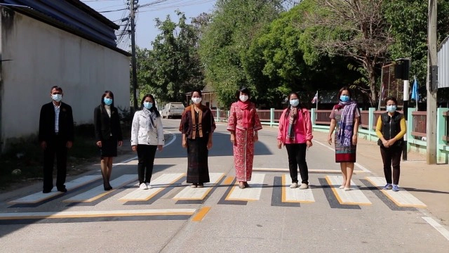 ทางม้าลาย 3 มิติ เตือนผู้ใช้รถ