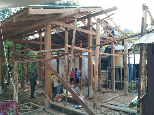 ทหารลุยสร้างอาคารเรียน รร.บ้านไม้ซางหนาม