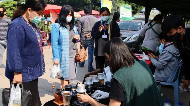 "กาแฟดริป"สตรีทฟู้ด-สู้พิษโควิด