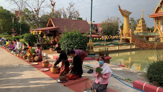 พ่อนางเอก วงหมอลำ ‘เสียงอีสาน’บอกลูกอย่าทิ้ง แม่นกน้อย