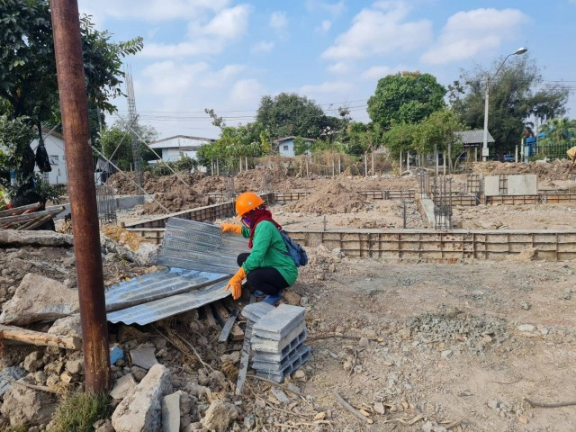 ผวาแรงงานต่างด้าวโผล่ทำงานก่อสร้าง