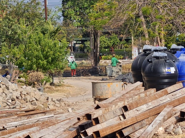 ผวาแรงงานต่างด้าวโผล่ทำงานก่อสร้าง