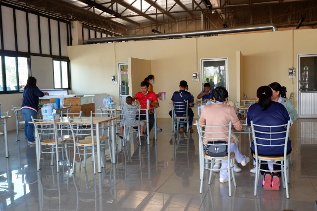 โควิด19พ่นพิษงานถูกยกเลิก พระเอกหมอลำหันมาขายขนมจีนน้ำยา