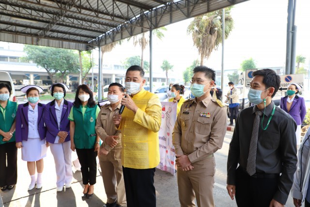 ส่งนักรบชุดขาวช่วยภัยโควิด-19 โรงพยาบาลสนามสมุทรสาคร