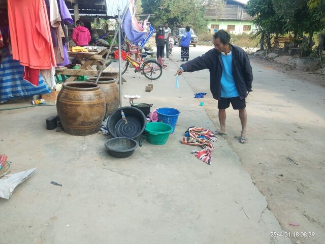 แก๊งโจ๋อันธพาลทุบทำลายข้าวของตามบ้าน ท้าต่อย-ขู่ยิงคนไปทั่ว