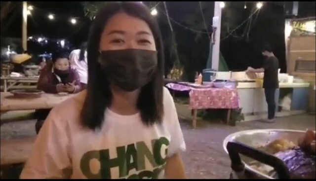 เล่นเอาวงแตก! เหตุช้างป่าบุกร้านหมูกระทะ ทำเอาลูกค้าวิ่งหนีแตกตื่นไปทั้งร้าน