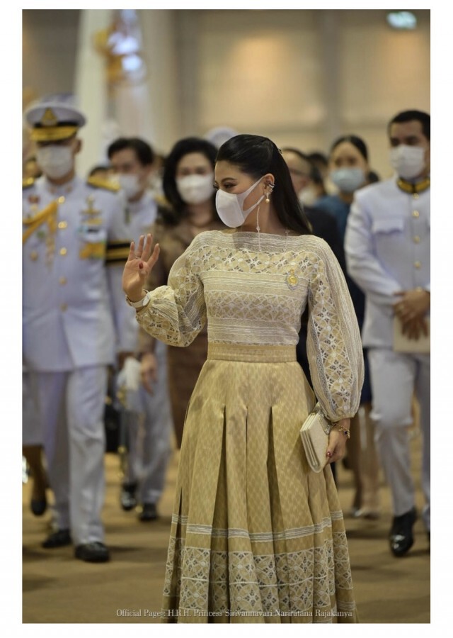 เผยโฉม 'ผ้ามัดหมี่ลายขอ เจ้าฟ้าสิริวัณณวรีฯ' จากลวดลายพระราชทานสู่งานทอจริง