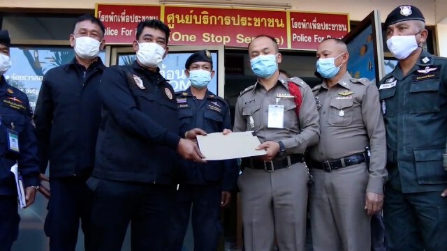 เจ้าหน้าที่ยังไม่ตรวจยึดไม้หวงห้ามหน้าบ้านลุงพล