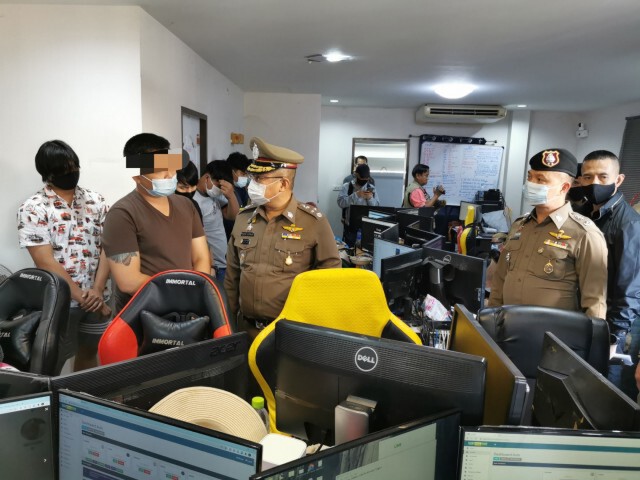 ตร.บุก 18 จุดทลายเครือข่ายพนันออนไลน์ทั่วประเทศ เงินหมุนเวียนเดือนละ 500 ล้านบ.