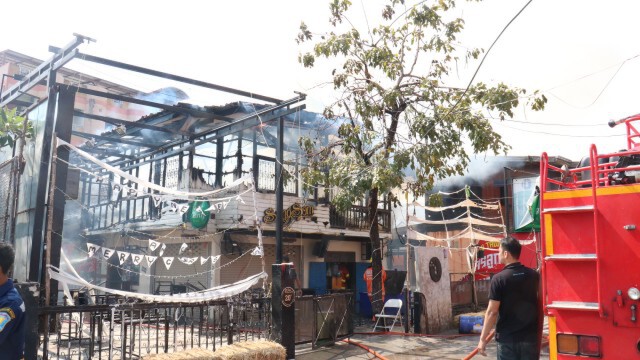 เพลิงไหม้ร้านอาหารชื่อดังกลางชุมชนเมืองโคราช
