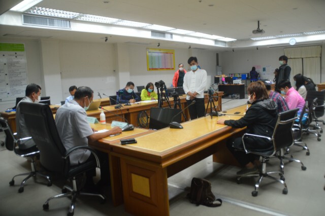 เลยเอาจริง!จนท.ลงพื้นที่ตรวจเข้มหลังพบผู้กักตัวออกมาเพ่นพ่าน
