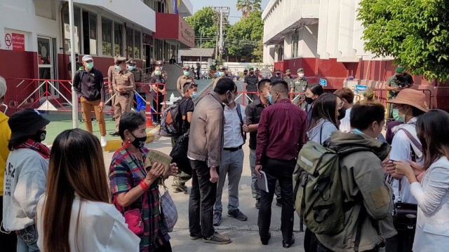 "ตี้ พะเยา"รับข้อหาม.112-ตร.วางกำลังเข้ม