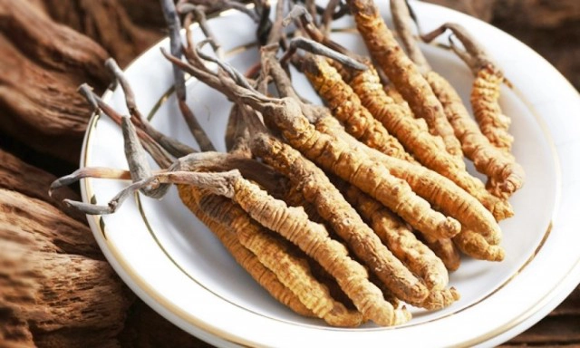 "ยิ่งยง" โต้ข่าวประเด็นเป็นเจ้าของถั่งเช่า ชี้ชัด "ผมแค่พรีเซ็นเตอร์... ไม่ใช่เจ้าของ"