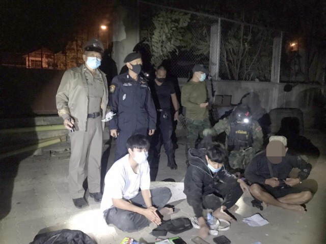 รวบพนักงานบ่อนออนไลน์-คนขับเรือลอบข้ามแม่น้ำโขง