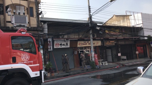 หวิดวอดเพลิงไหม้ร้านเหล็กเก่าแก่