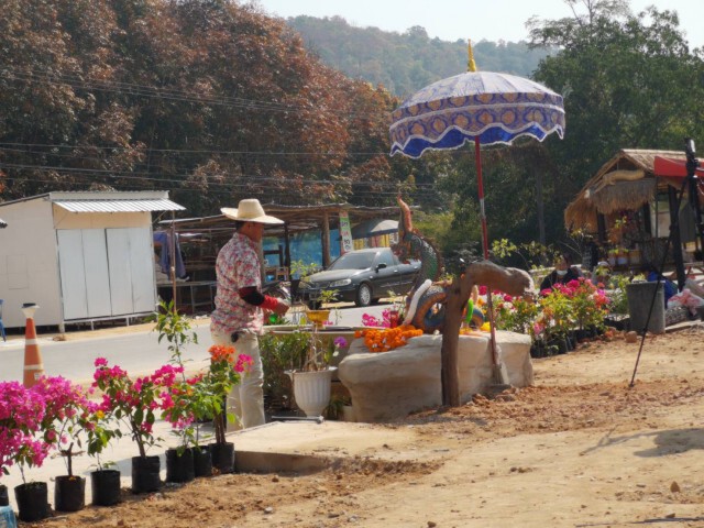 "ลุงพล"​โดนเเล้ว 1 หมายเรียก คดีครอบครองไม้หวงห้าม