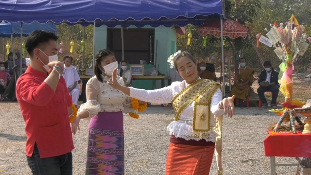 แห่แก้บนปู่-ย่าพญานาค ที่สำนักสงฆ์สันป่าตึง