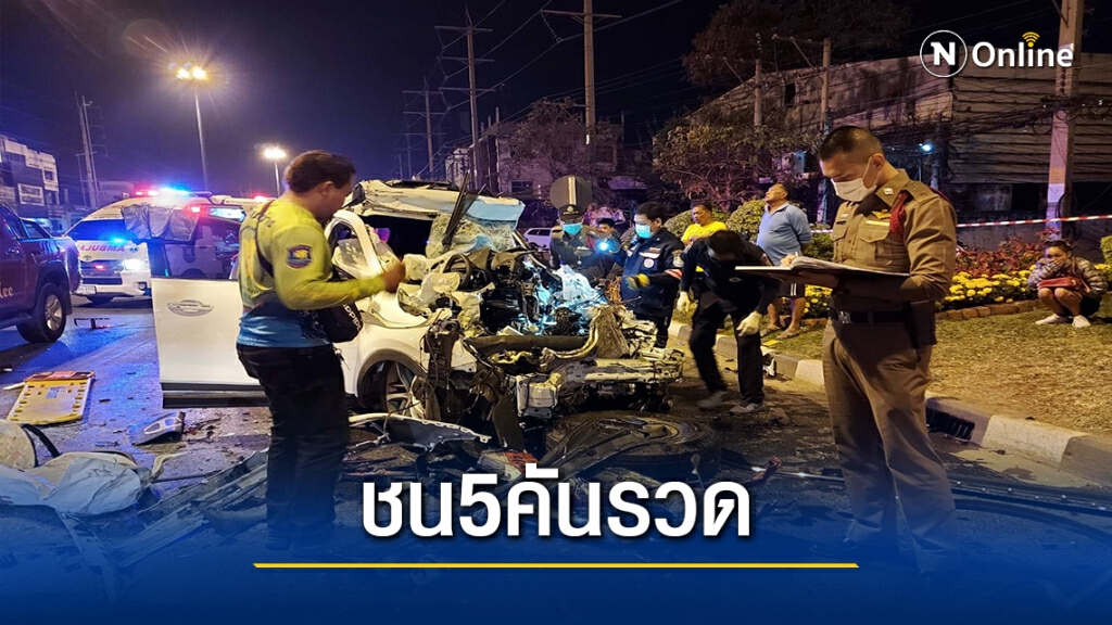 อุบัติเหตุซ้ำซ้อนหนุ่มซิ่งเก๋งก็อปปี้ท้ายรถบรรทุกดับคาที่