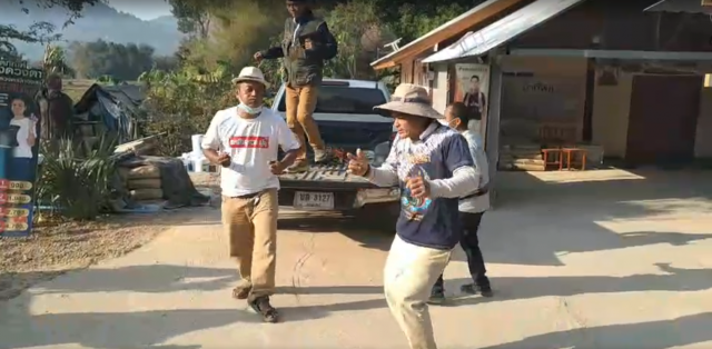 ลุงพลเลื่อนรับทราบข้อกล่าวหาช่วงบ่าย-โชว์สเต็ปคลายเครียด