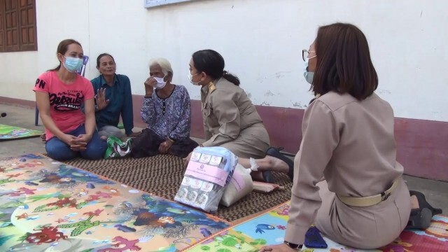 ยายเฒ่า89ปี พร้อมลูกหลาน ยันจะหาเงินจ่ายเบี้ยคนชราคืน
