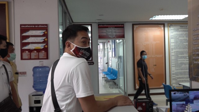 เสี่ยกำมะลอหลอกขายรถยึด