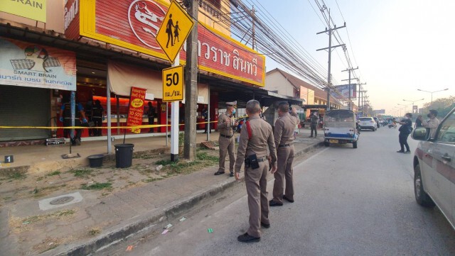 อุกอาจ 2 คนร้าย พกปืนปล้นร้านทอง กวาดทองไป มูลค่ากว่า 1 ล้านบาท