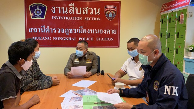 ตร.รวบสองพี่น้อง ตระเวนขับเก๋งขโมยถังแก๊สชาวบ้านไปขาย
