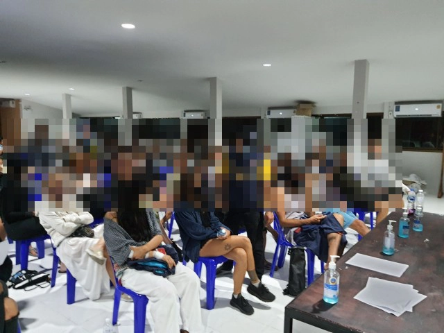 รวบ นทท.ไทย - ต่างชาติลักลอบจัดปาร์ตี้เกาะพะงัน