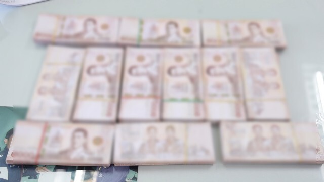 จับผัวเมียขายยาบ้าตรวจค้นบ้านพบแบงก์พันปลอม1.2ล้าน
