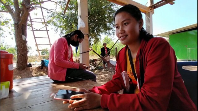 ชาวบ้านห่างไกล ลุ้นลงทะเบียนโครงการ 'เราชนะ'
