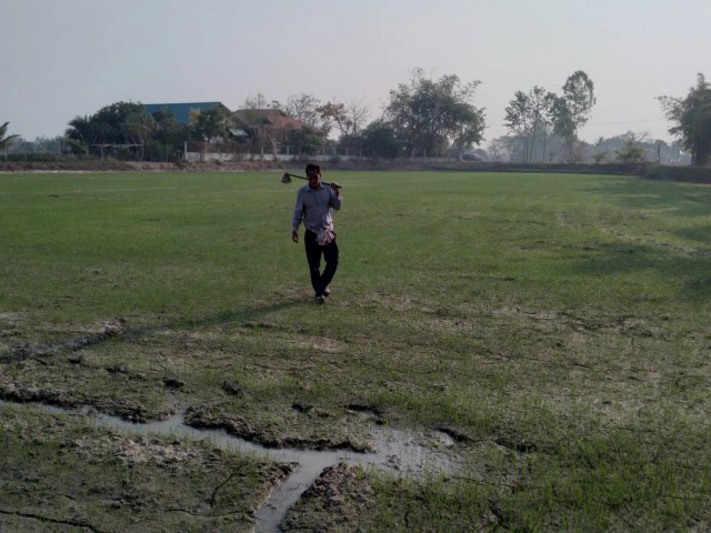 กาฬสินธุ์แล้งใช้น้ำทิ้งจากบ่อกุ้งหล่อเลี้ยงข้าวนาปรัง