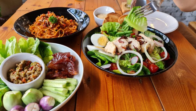 อดีตสาวแบงค์เปิดร้านกาแฟ-ผักอินทรีย์เอาใจสายสุขภาพ