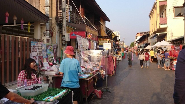 "ถนนคนเดิน-ตลาดนัด"เข้มโควิดเปิดให้บริการแล้ว