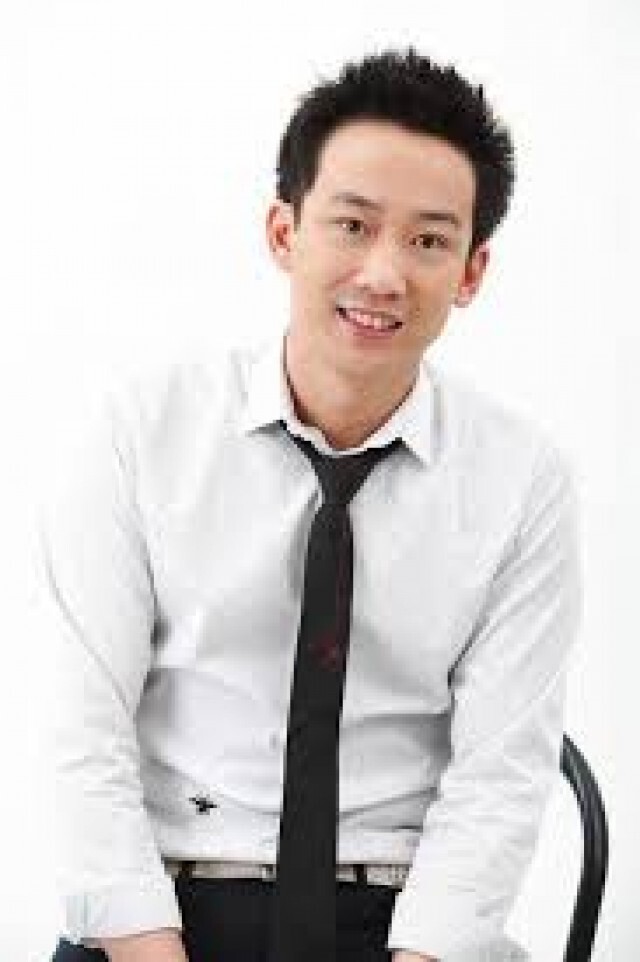 'โอ๊ค' ส่งโพสต์เดือด รัฐเรียกคืนเบี้ยคนชราแต่ผู้มีอำนาจรับเงินซ้ำซ้อน