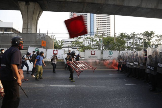 ประมวลเหตุการณ์ "ม็อบหน้าสถานทูตเมียนมา 1 กุมภาฯ"