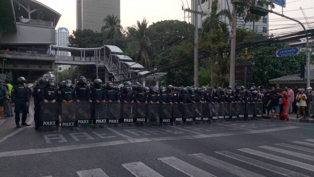 ประมวลเหตุการณ์ "ม็อบหน้าสถานทูตเมียนมา 1 กุมภาฯ"