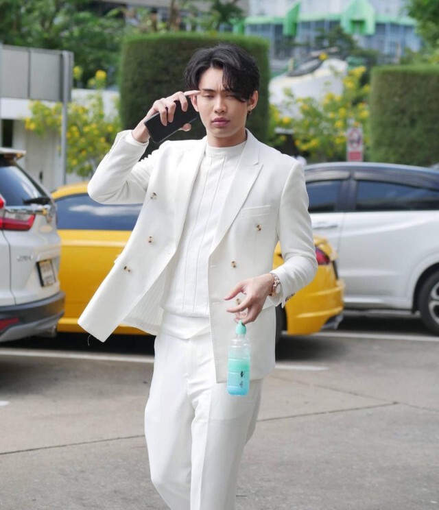 ชาวเน็ตรุมถาม-ศิษย์เก่าสงสัย "ดีเจมะตูม"จบอักษรฯศิลปากรรุ่นไหนกันนะ
