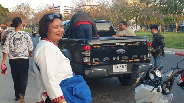 แม่ค้าลอตเตอรี่โชคดีสลากขายไม่หมดถูกรางวัลที่1รับ30 ล้านบาท