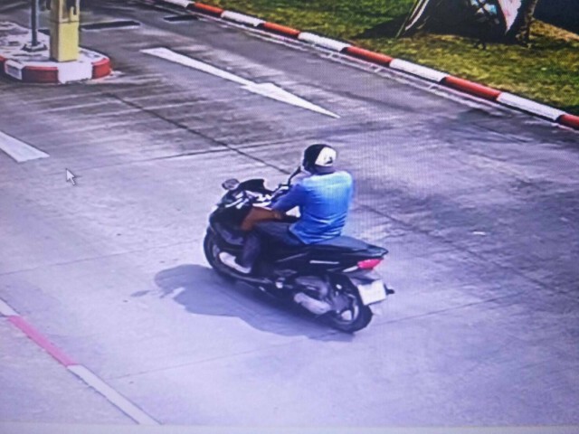 โจรบุกเดี่ยวชิงทองในห้างเกาะสมุย กวาดยกถาด 38 บาท