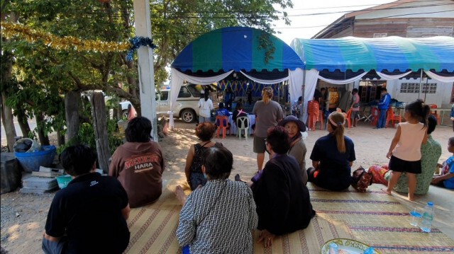 เมียจนท.เกษตรชุมพวงที่เสียชีวิตในรถฟอร์จูนเนอร์ เชื่อสามีถูกฆ่า