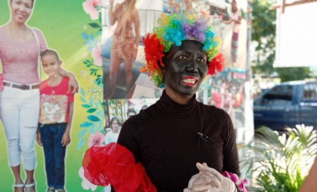 ผัดไทยเงาะป่าเรียกลูกค้าแน่นร้าน