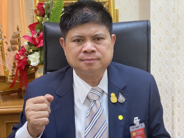 "แรมโบ้" ขู่ฝ่ายค้านอภิปรายหมิ่นสถานบัน แจ้งความ112แน่