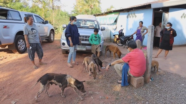 คนใจร้ายวางเบ็ดให้หมากินเหยื่อ