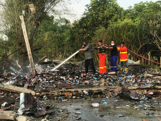 รง.พลุระเบิดตายเพิ่มอีก1-เร่งเก็บหลักฐานหาสาเหตุ