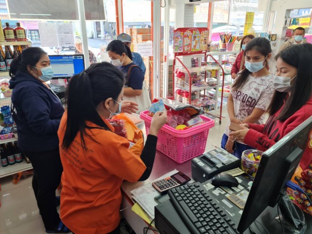 ชาวโคราชแห่ใช้สิทธิ์ "เราชนะ" วันแรกคึกคักจนแน่นร้าน